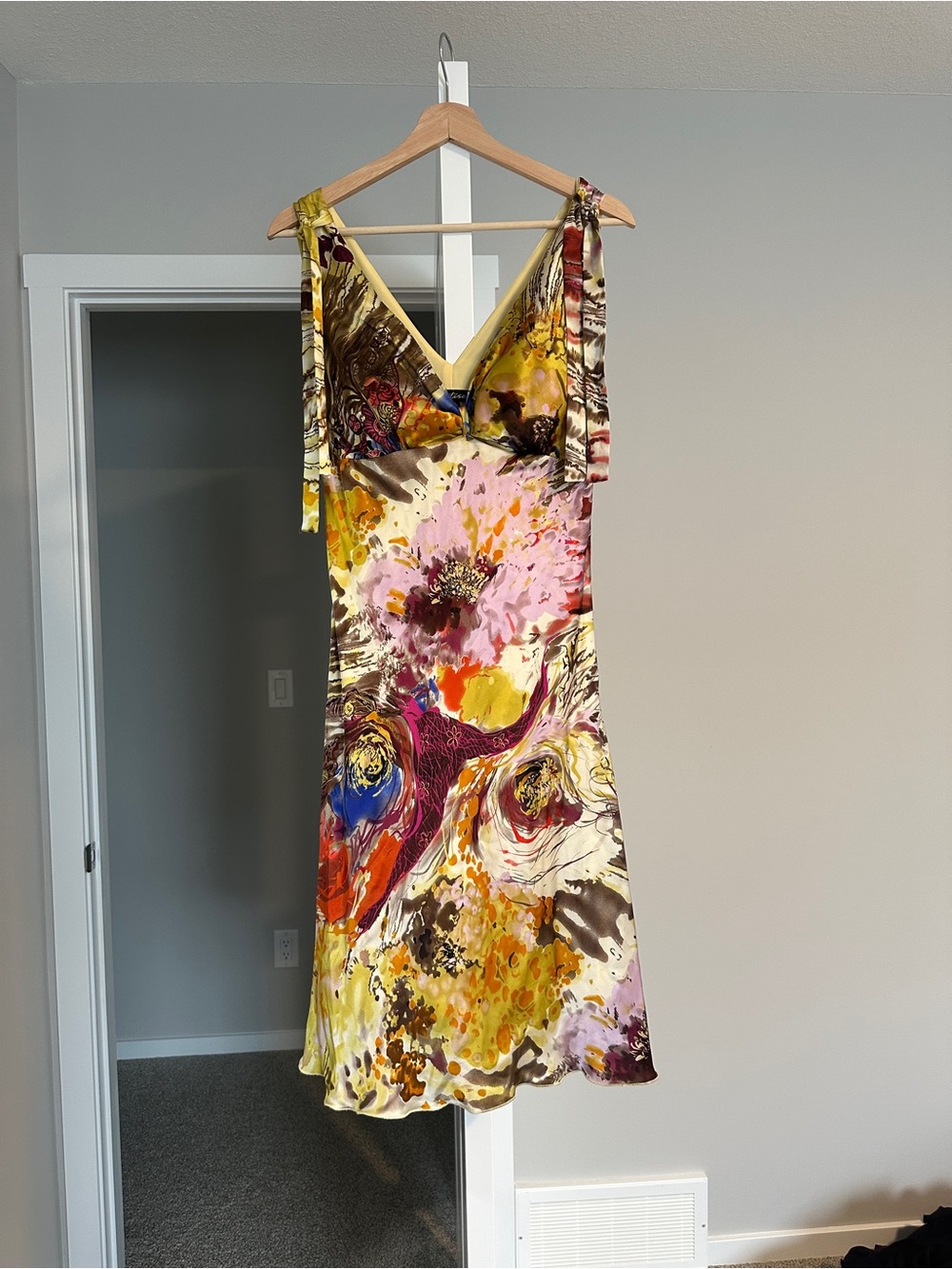 Floral Tie-Strap Midi Dress in Multi - Picture 2 of 6
